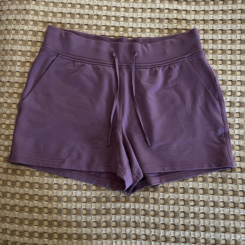 NWOT Lululemon Every Moment Shorts - Picture 2 of 4